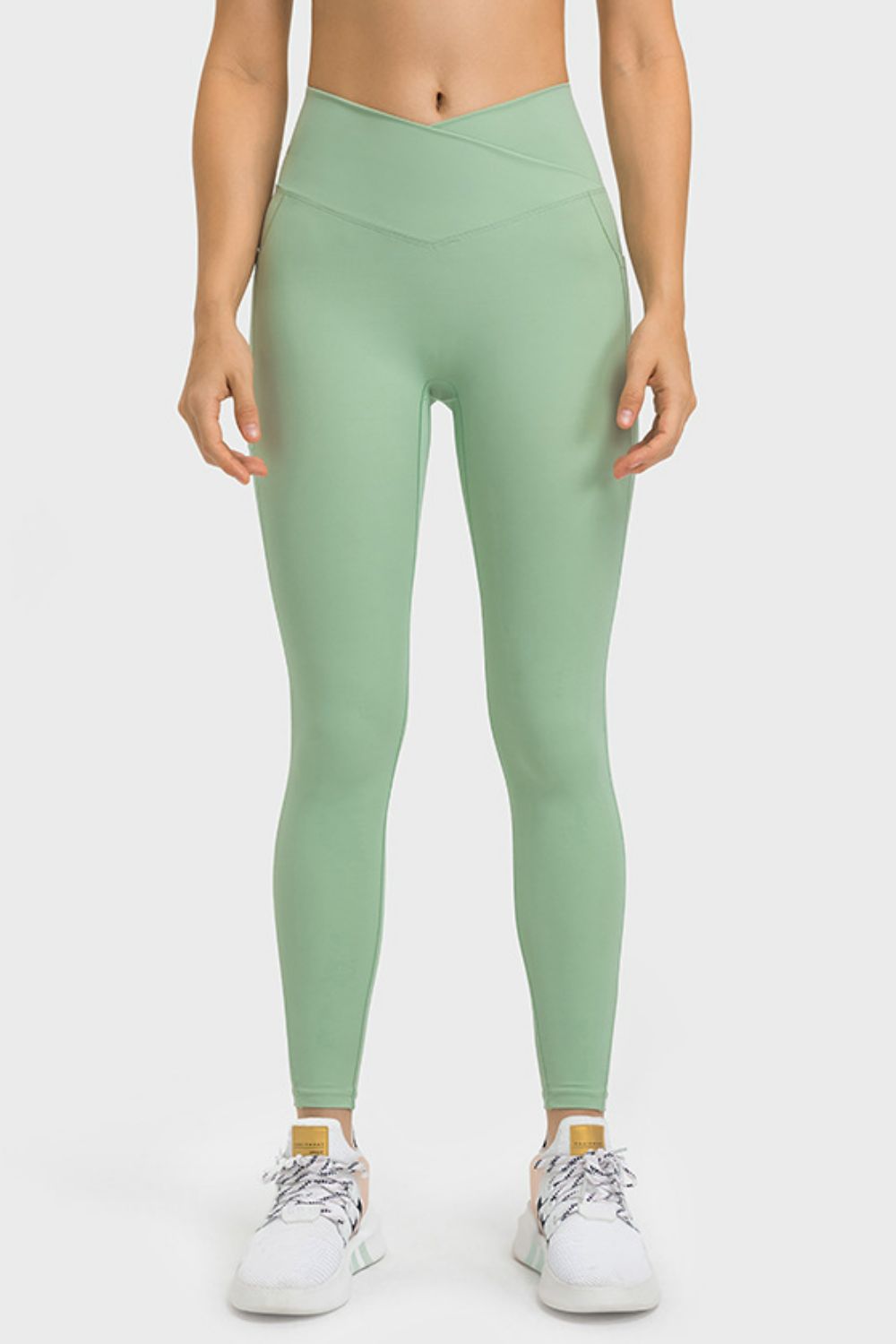 Millennia V-Waist Yoga Leggings with Pockets